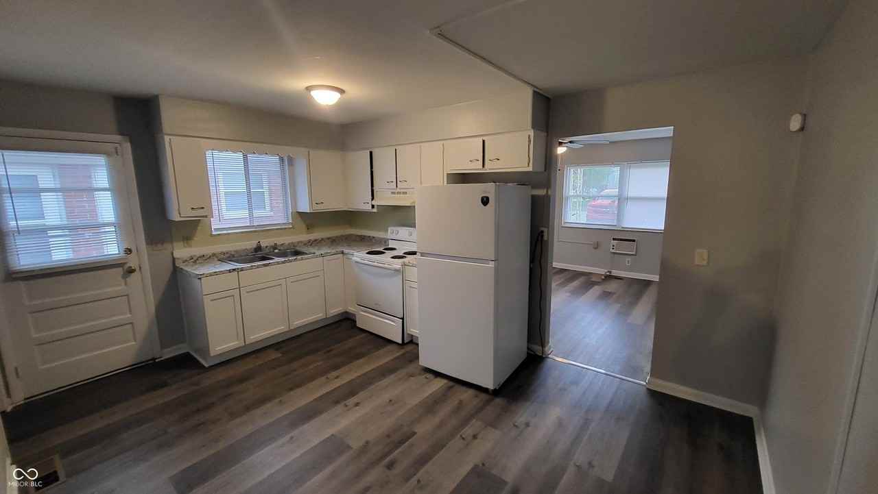 6203 E 11th St - Photo 4 of 14