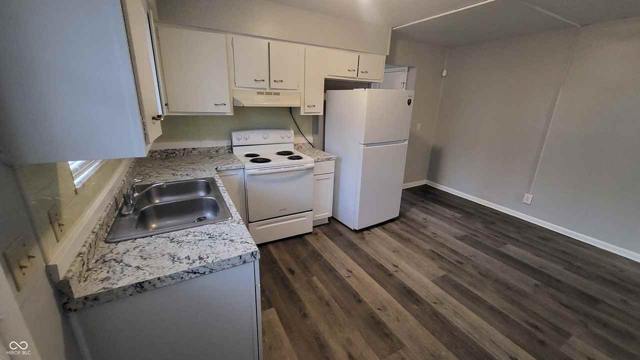 6203 E 11th St - Photo 5 of 14