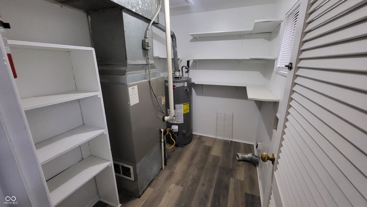 6203 E 11th St - Photo 6 of 14