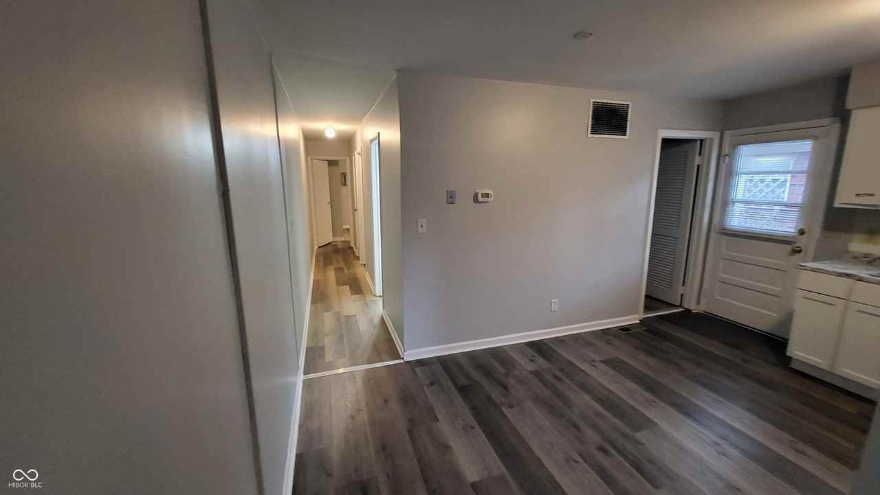 6203 E 11th St - Photo 7 of 14