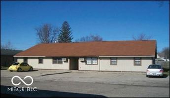 featured image of 330 N Clark St