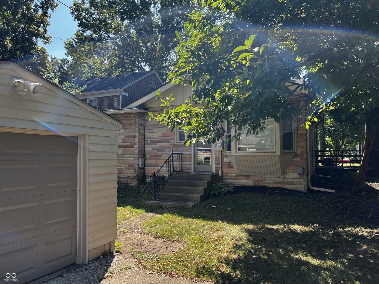 1402 Kessler Boulevard East Dr - Photo 3 of 23