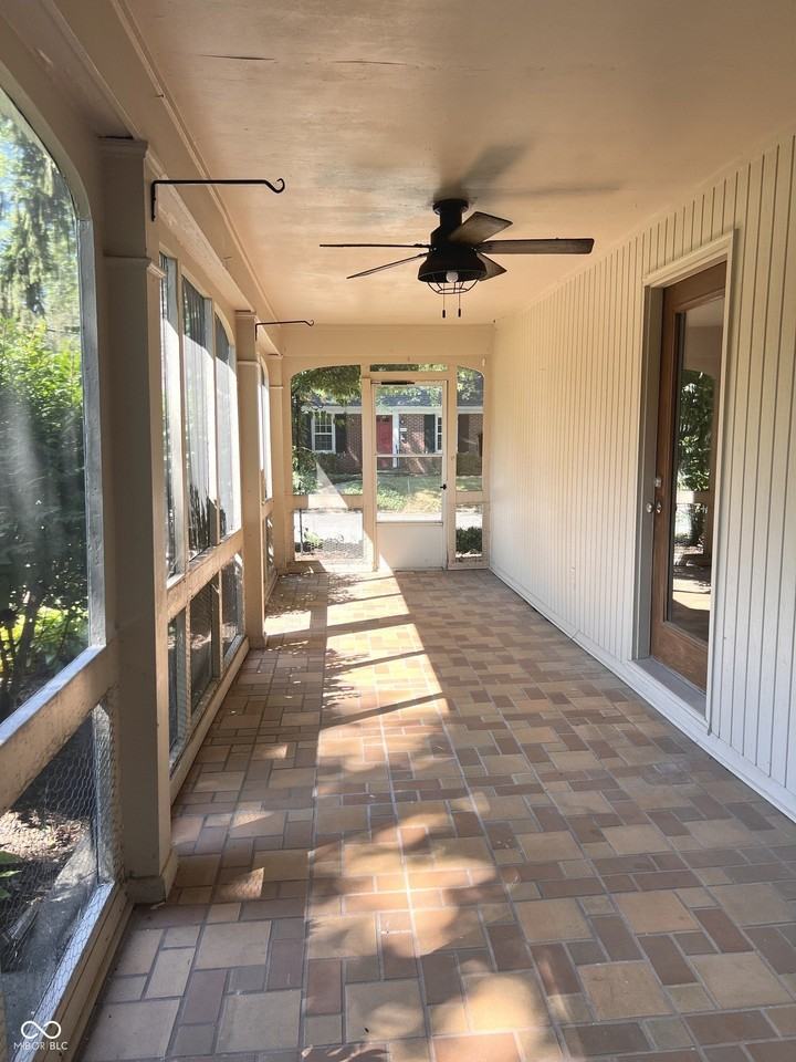 1402 Kessler Boulevard East Dr - Photo 4 of 23