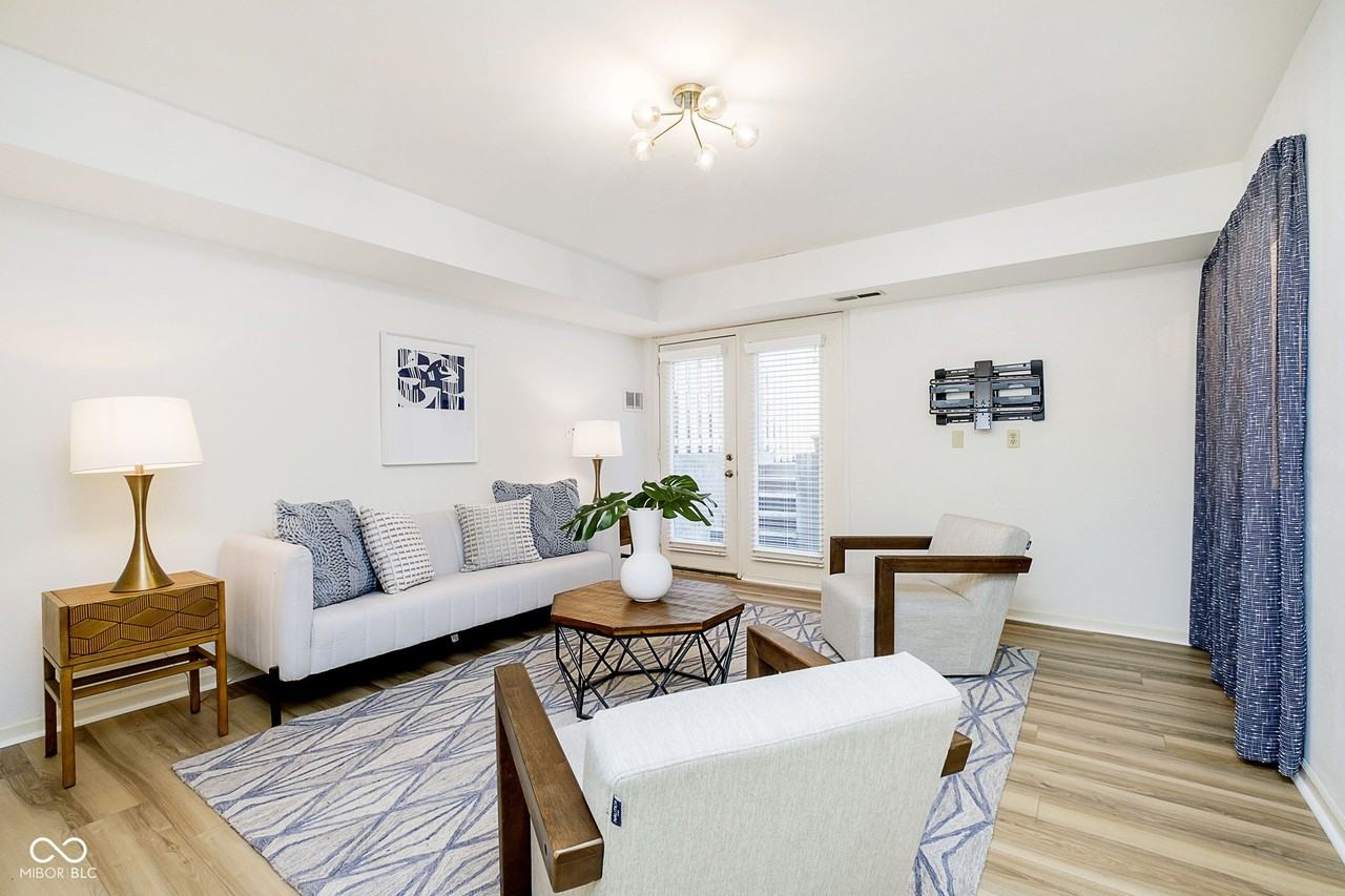 592 E Vermont St - Photo 5 of 50