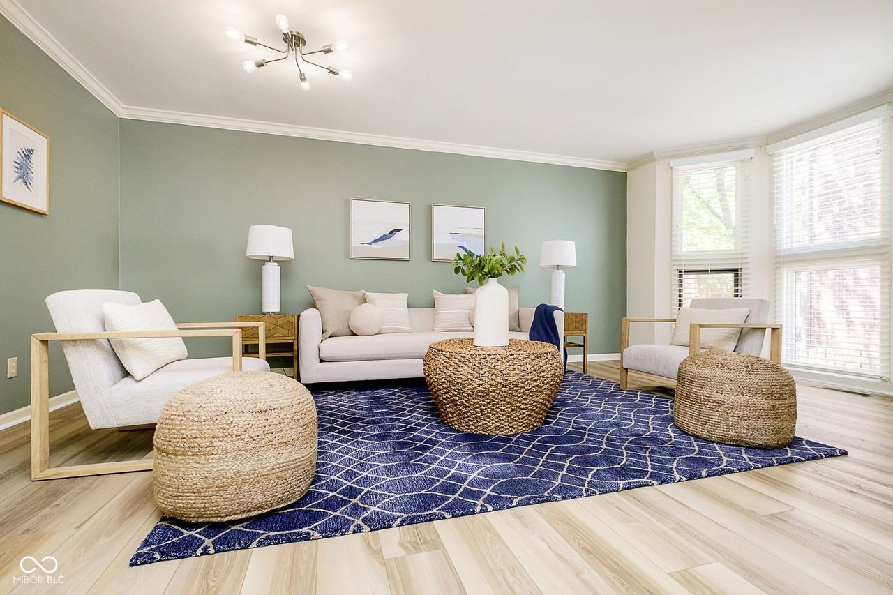 592 E Vermont St - Photo 6 of 50