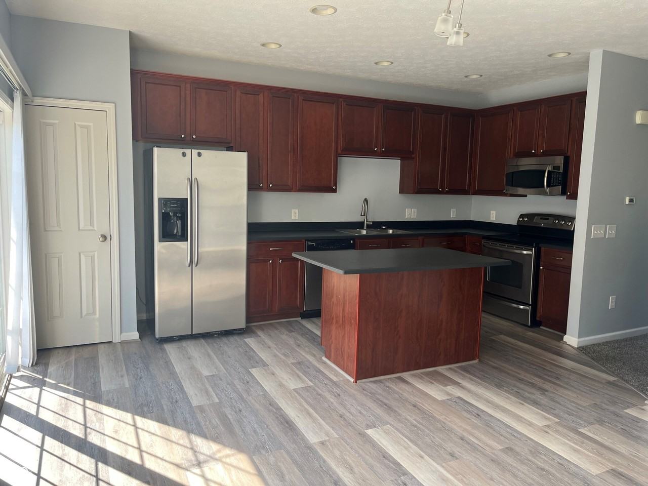 9014 Mercer Dr - Photo 6 of 19