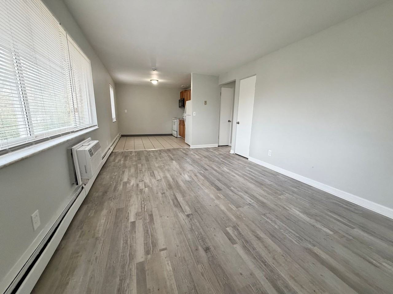 Clovernook Chateau Apartments - Photo 2 of 13