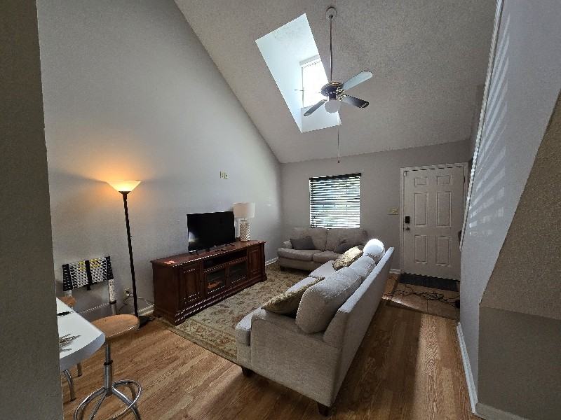 2325 Parrot Ln - Photo 7 of 11