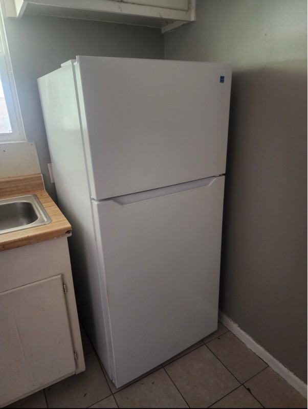 301 E Arden Dr - Photo 3 of 7