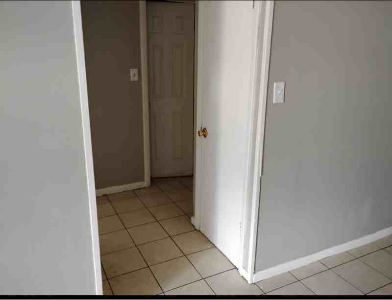 301 E Arden Dr - Photo 6 of 7