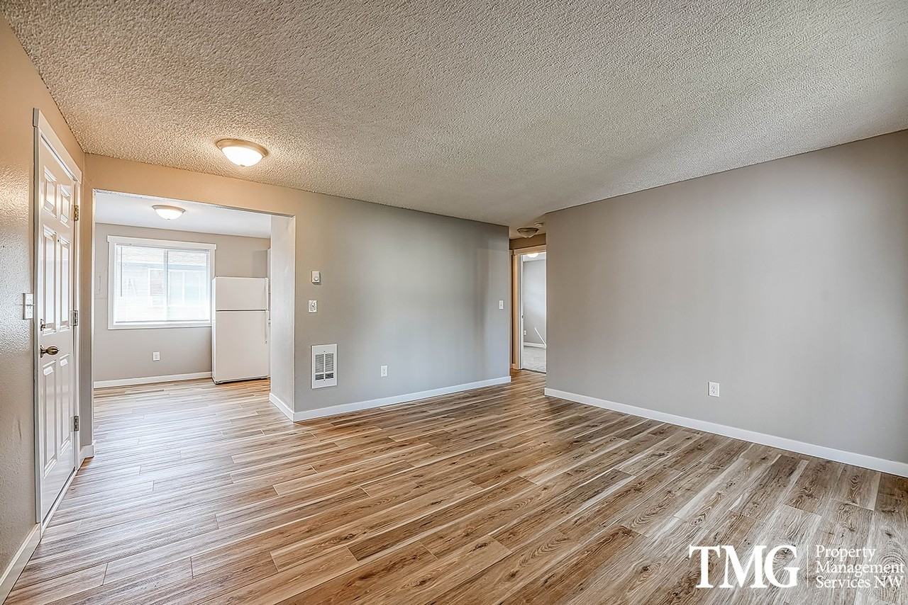 11114 Ne 48th Cir #B - Photo 5 of 21