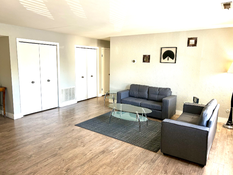 4028 N Illinois Ave #6 - Photo 2 of 16