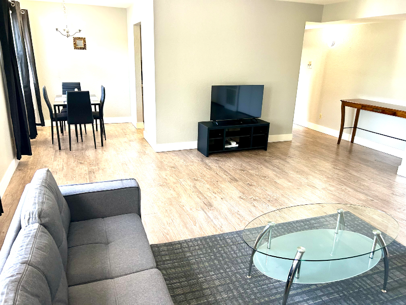 4028 N Illinois Ave #6 - Photo 3 of 16