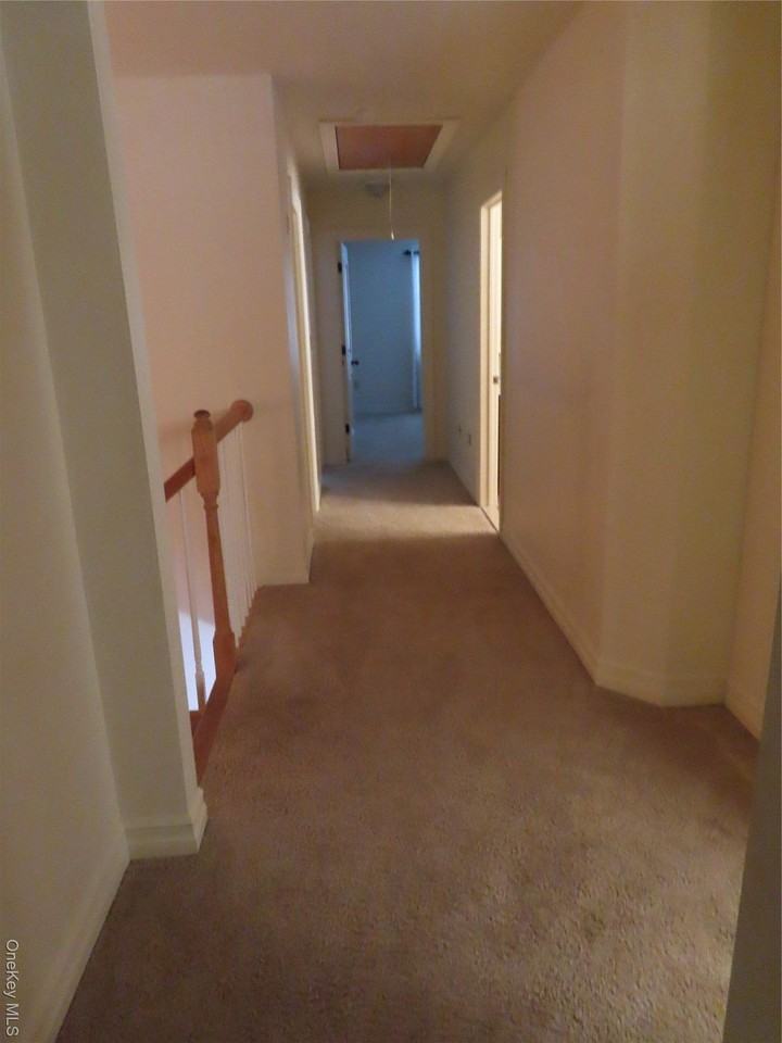 71 Railroad Ave - Photo 7 of 12