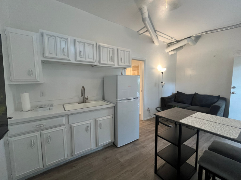 920 N 9th St #5 - Photo 2 of 11