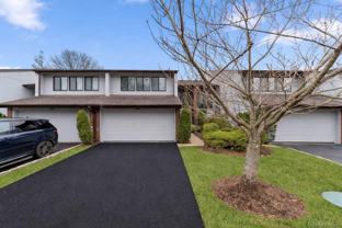 124 Foxwood Dr - Photo 1 of 1