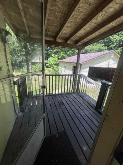 636 Florence St - Photo 4 of 19