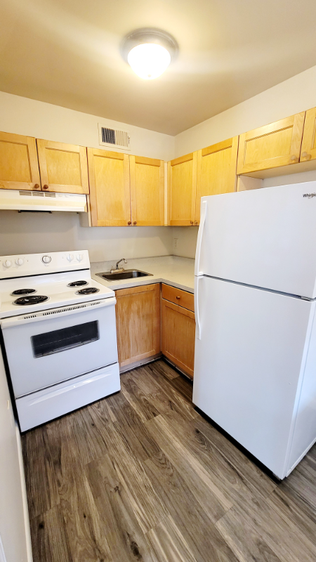 1822 Williamsburg Rd #2 - Photo 3 of 11