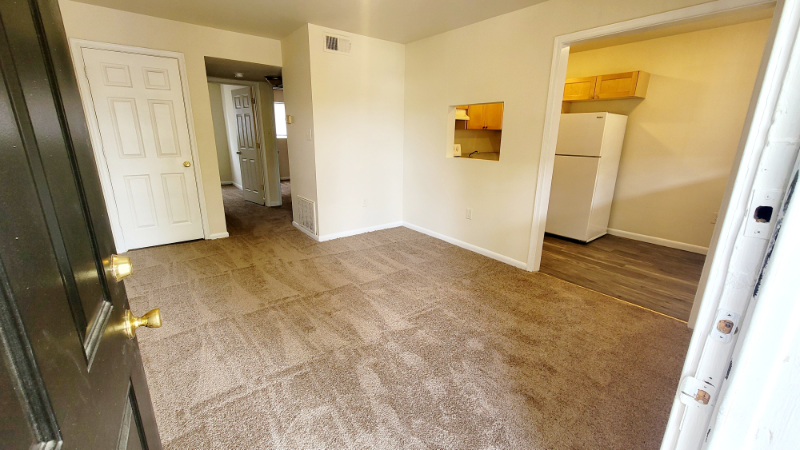 1822 Williamsburg Rd #2 - Photo 4 of 11