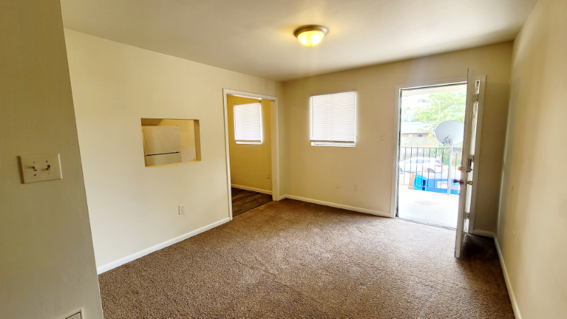 1822 Williamsburg Rd #2 - Photo 5 of 11