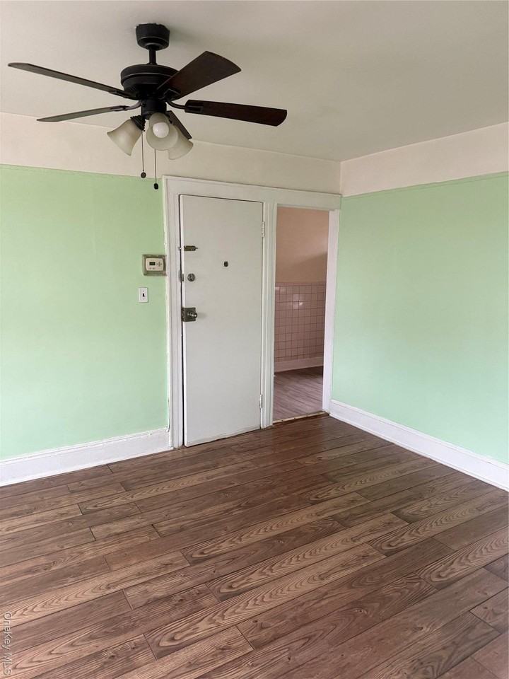 21120 99th Ave 2nd Fl - Photo 2 of 6