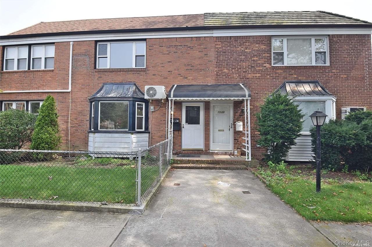 7503 197th St Unit 1 - Photo 2 of 20