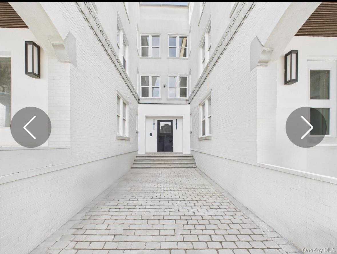 315 315 1H W Broadway #1H - Photo 2 of 14