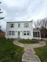 featured image of 432 E Lytle St