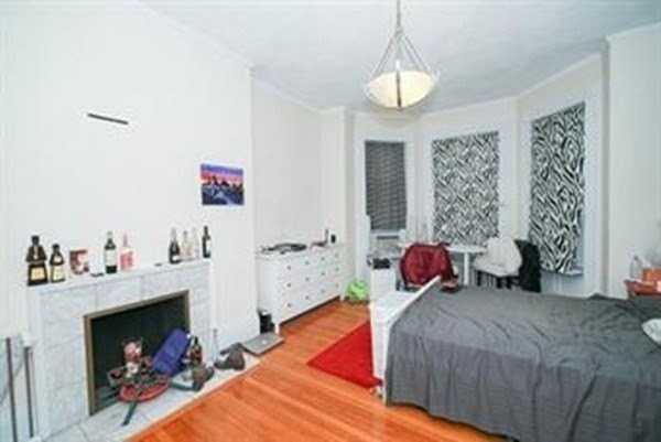 342 Commonwealth Ave Apt 3 - Photo 4 of 9