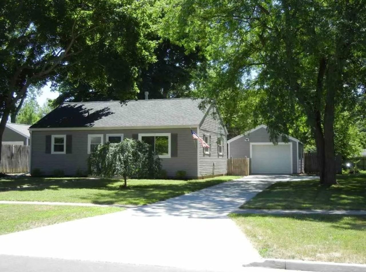 1206 E Saint Andrews Rd - Photo 7 of 8