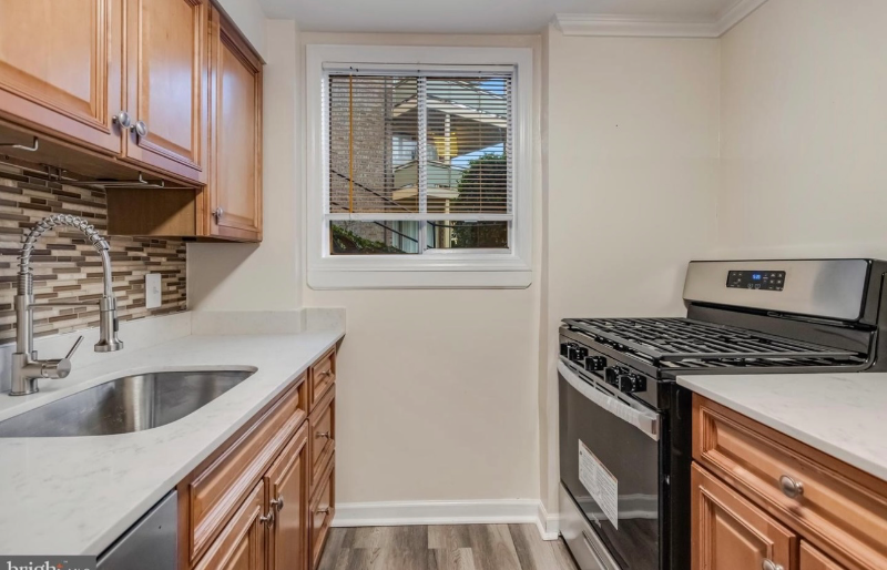 7135, Donnell Pl #A1 - Photo 2 of 12