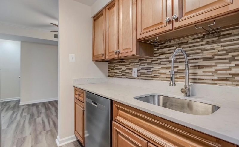 7135, Donnell Pl #A1 - Photo 5 of 12