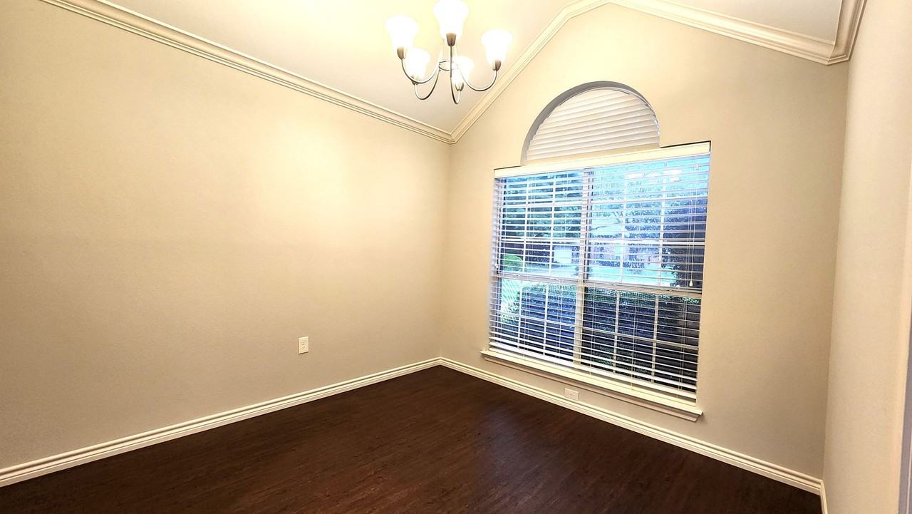 3817 Yellowstone Pl - Photo 4 of 50