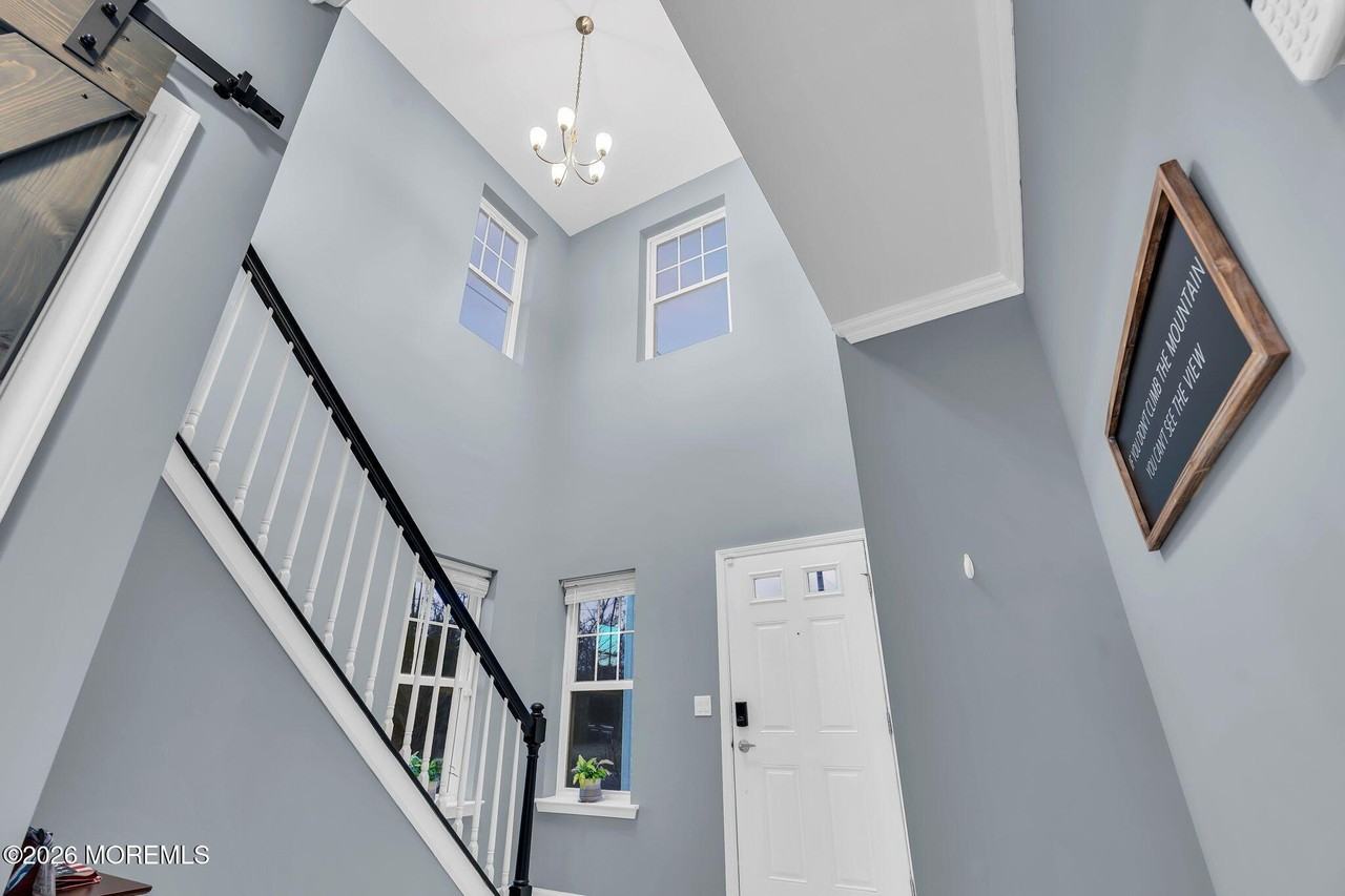 52 Rockingham Way Unit 1 - Photo 7 of 29