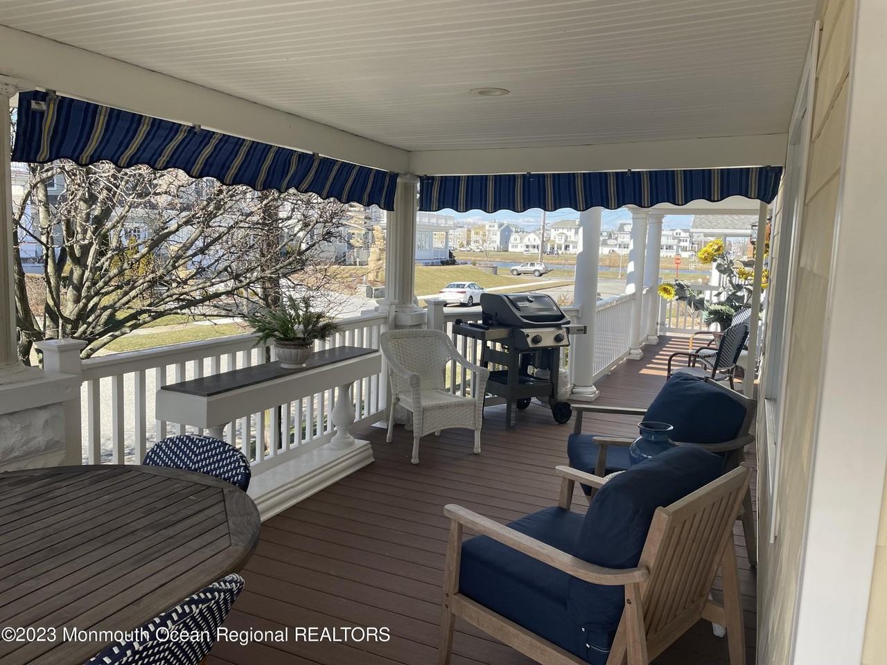 114 7th Ave - Photo 6 of 41