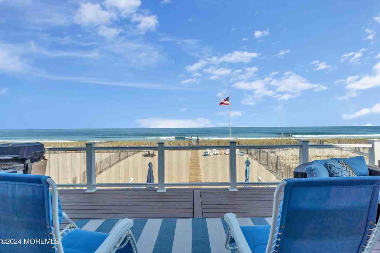 226 Dune Ave - Photo 3 of 43