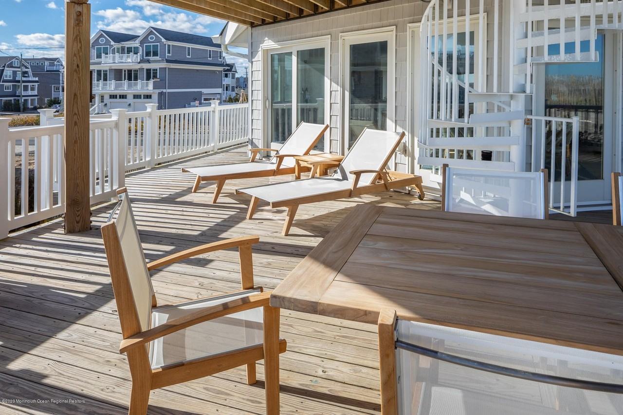 502 Sunset Blvd - Photo 6 of 30