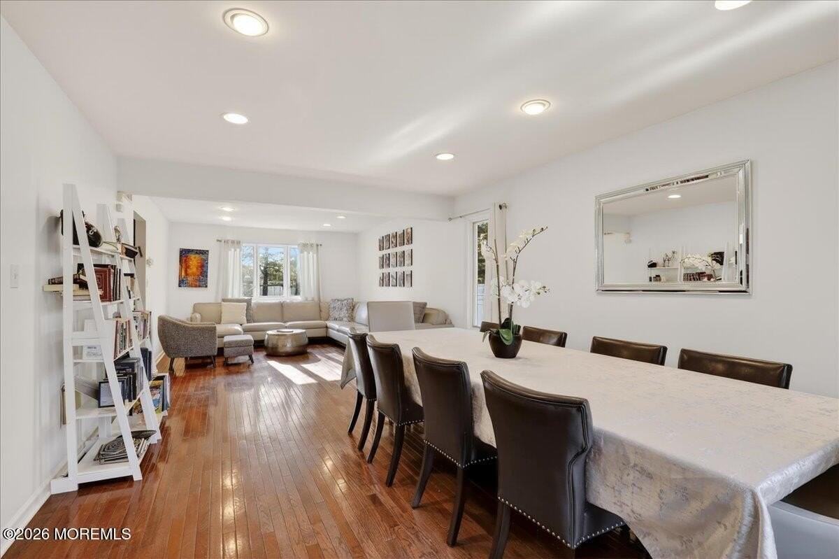 57 Jamestown Rd - Photo 4 of 33