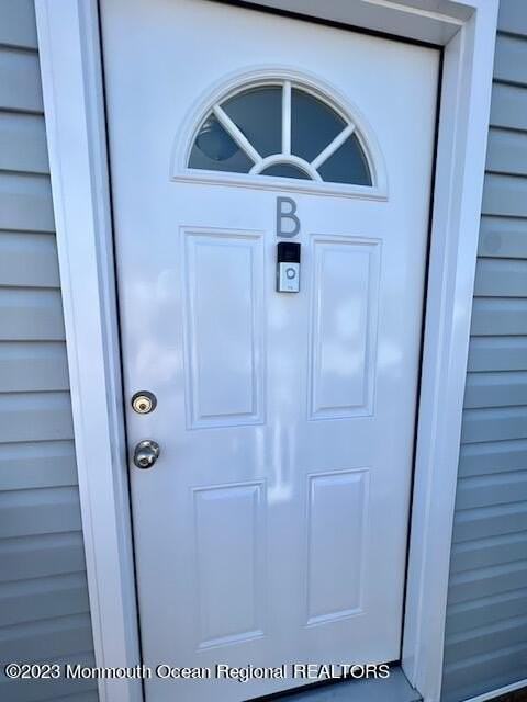 80 Center Ave Apt B - Photo 4 of 27