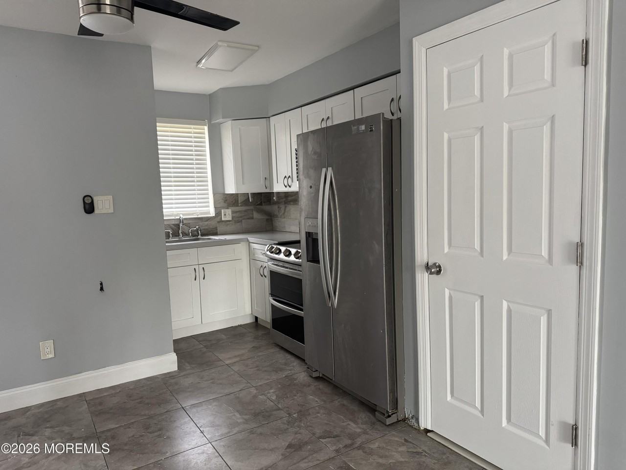 660 Tara Dr - Photo 4 of 11