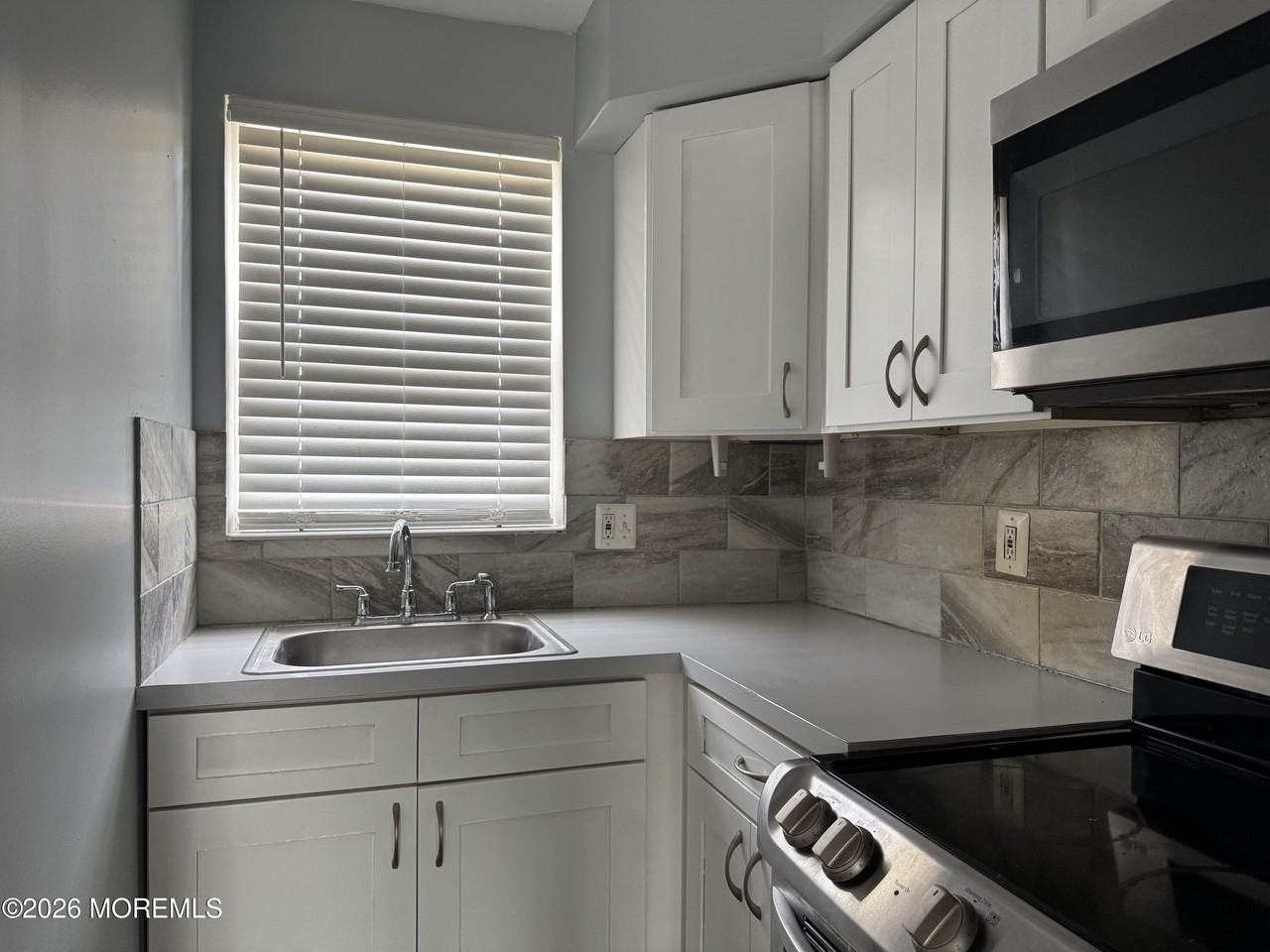 660 Tara Dr - Photo 5 of 11