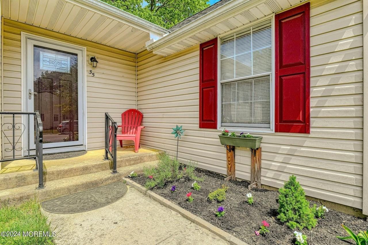 35 Auburn St Unit 54b - Photo 3 of 28