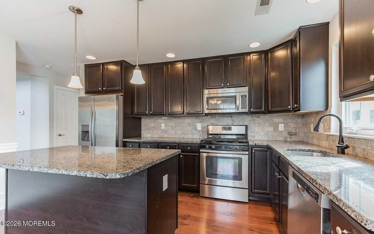 507 Lexington Mews - Photo 2 of 32