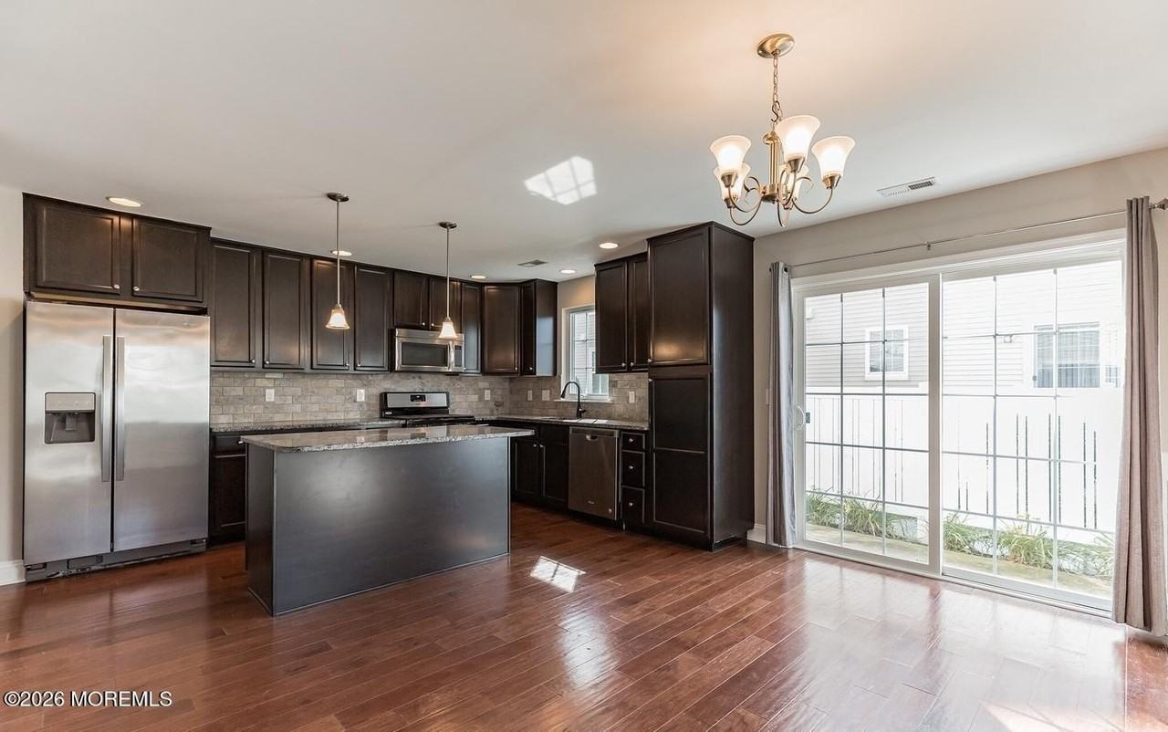 507 Lexington Mews - Photo 3 of 32