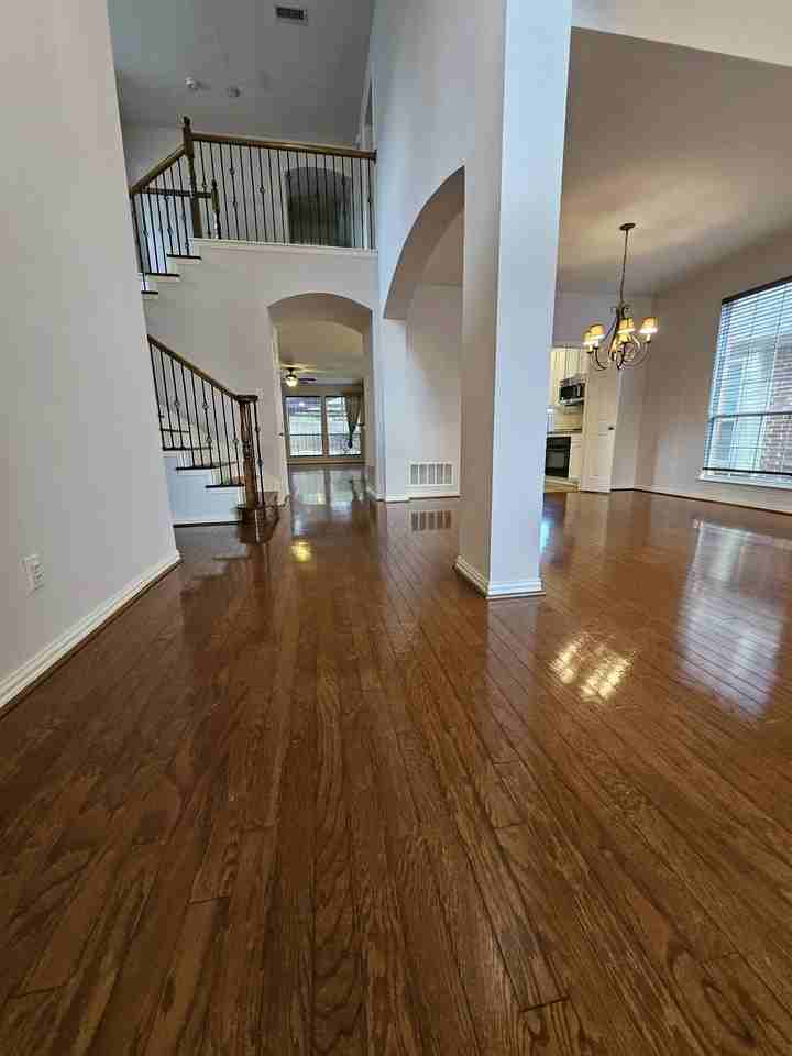 1221 Capital Dr - Photo 2 of 19