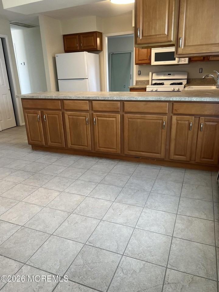 121 Fort De France Ave - Photo 2 of 8