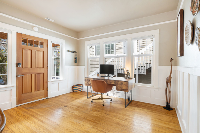 720 Ne 47th St - Photo 4 of 18