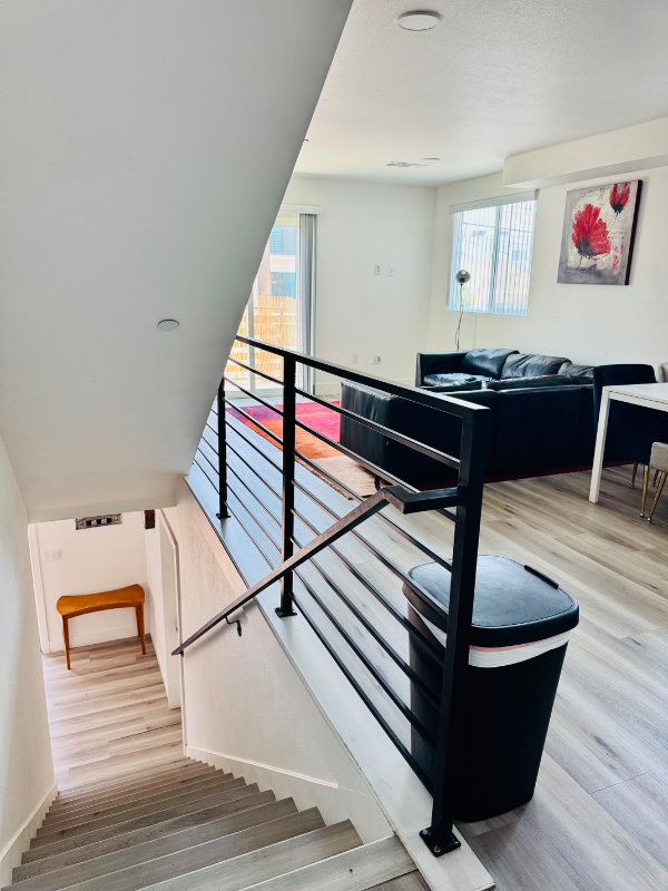 215 E 29th St - Photo 5 of 11