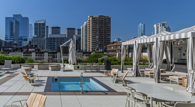 550 W Kinzie St - Photo 2 of 13
