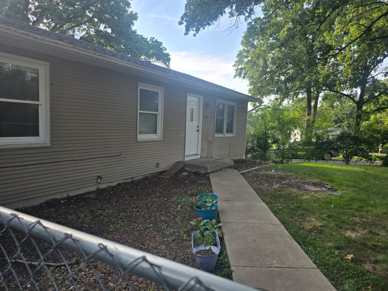 4502 Waterloo Dr #A - Photo 2 of 27